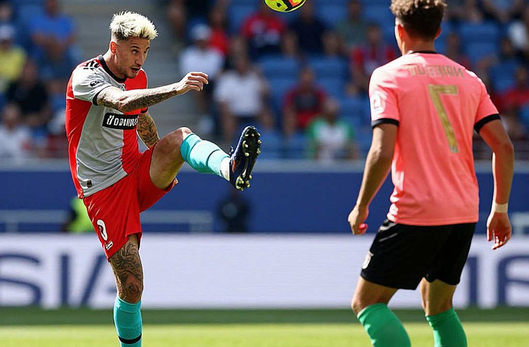 Đêm Madrid rực lửa: Memo Ochoa và Grupo Firme viết nên câu chuyện văn hóa Mexico giữa lòng Tây Ban Nha