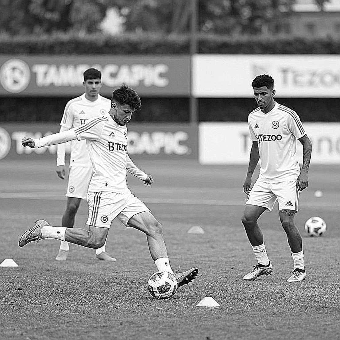 Kỳ chuyển nhượng V-League: Khi tiếng ồn át tín hiệu, và bài học từ những đội bóng biết lắng nghe