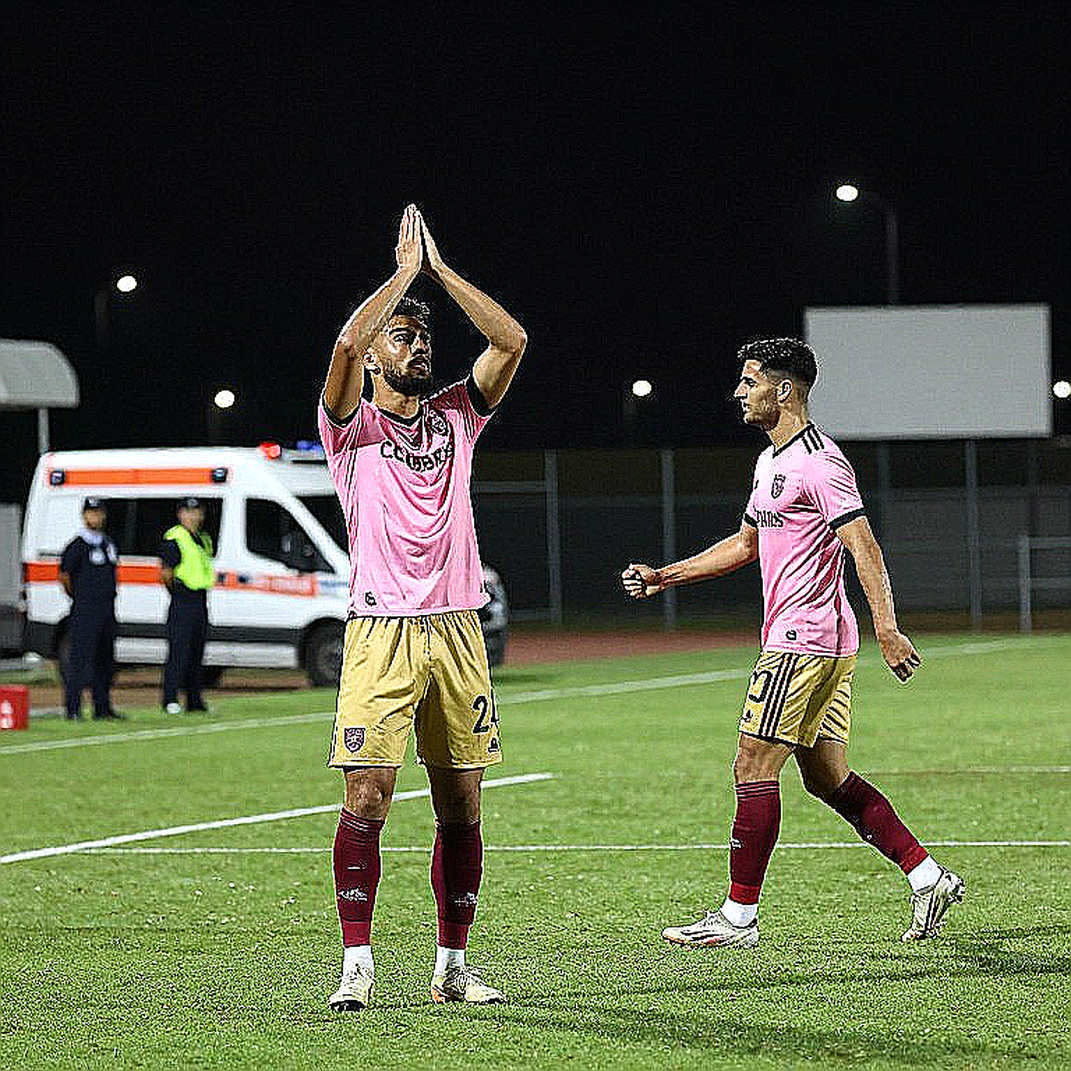 Xuân Sơn chấn thương mở cửa cho Minh Hoàng trước ngày đối đầu Thái Lan