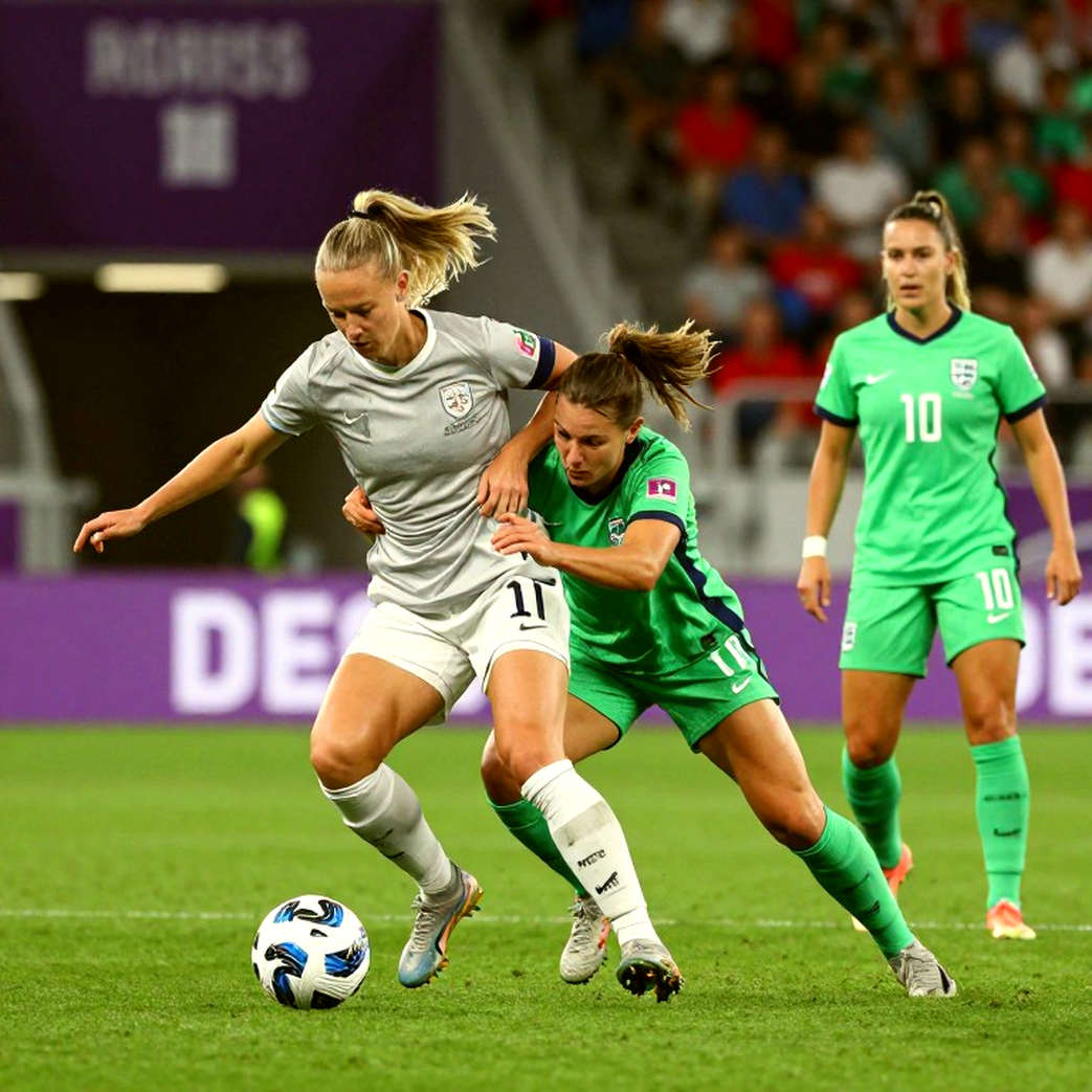 Việt Nam thắng Pakistan 4-2 ở Jakarta: Bốn bàn thắng và một vết nứt chưa vá
