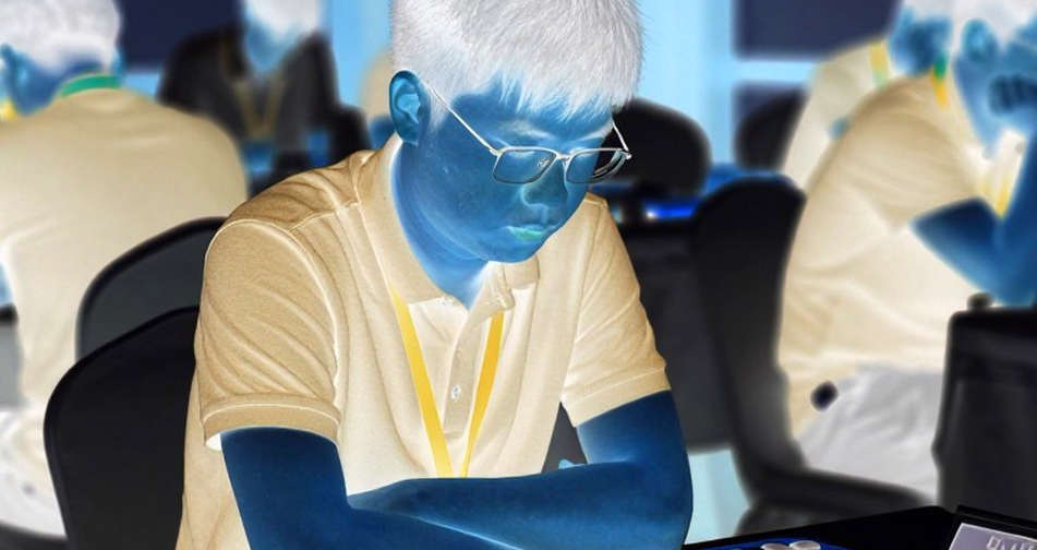 Kỳ chuyển nhượng esports: khung chín chiều và những ô trống không thể lấp bằng tin đồn